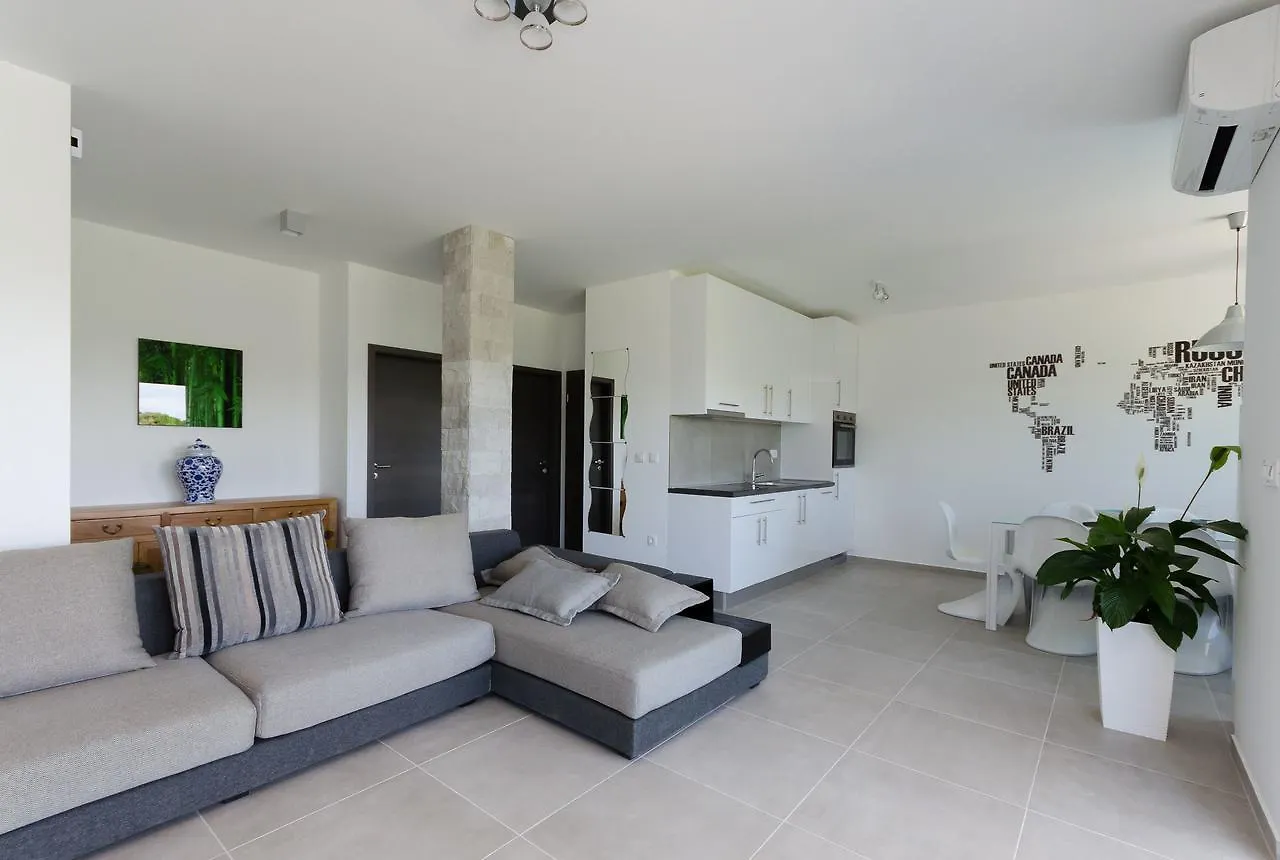 Apartments Residence Romance Pinezici
