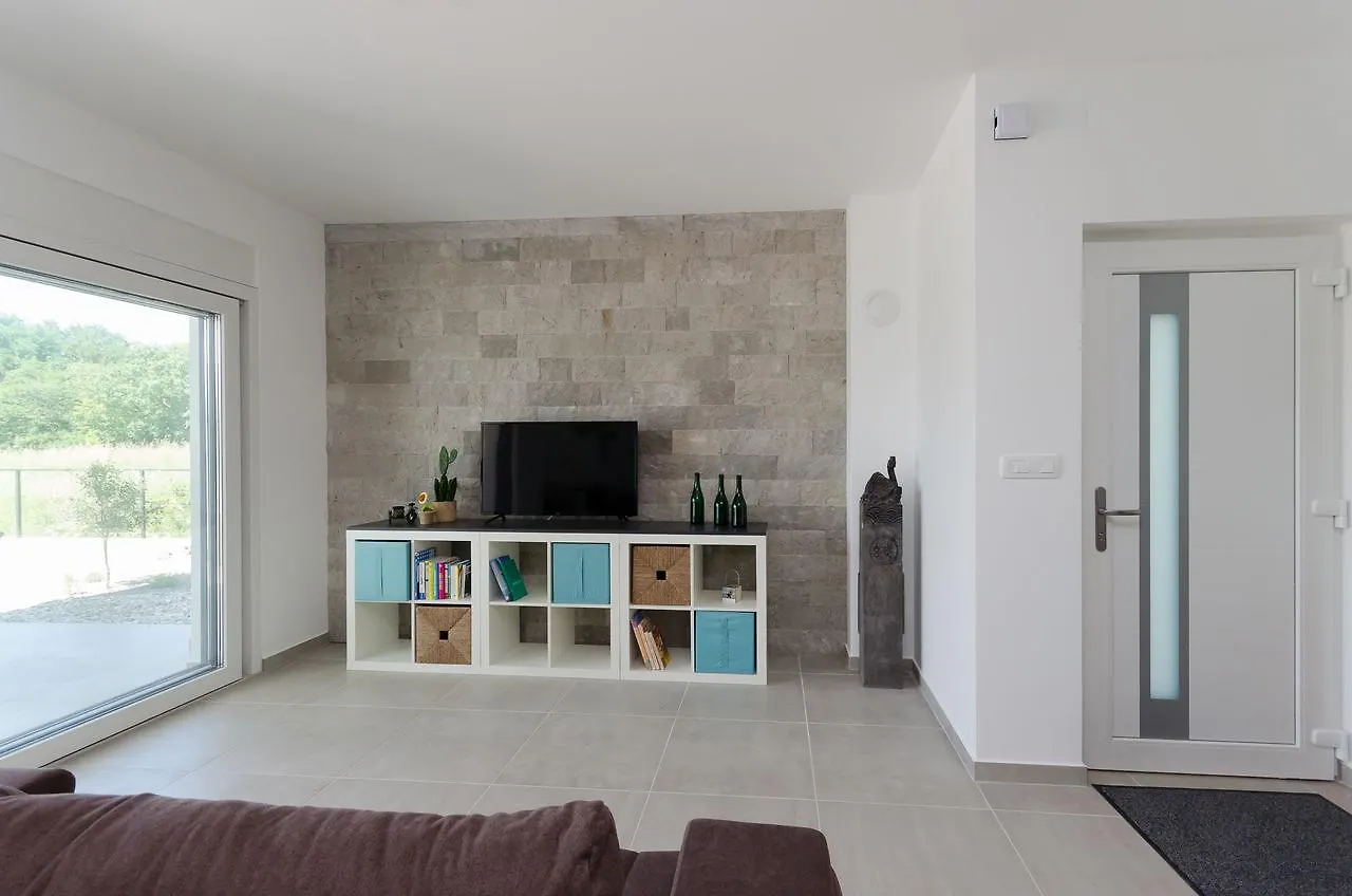 Apartments Residence Romance Pinezići 0*,